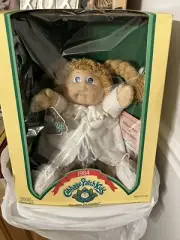 1984 Cabbage Patch Doll New In Box Blonde 3900 Emelda