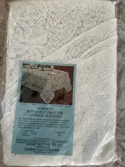 VNG Tablecloth New Rosemont Quaker Lace Oval 64 X 84 Gorgeous!