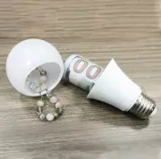 Light Bulb Secret Compartment Safe Hollow Diversion Hidden Security Stash Can