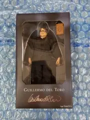 NECA SIGNATURE COLLECTION GUILLERMO DEL TORO 8" CLOTHED FIGURE LE 2000 SDCC 2018