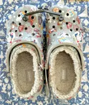 Crocs Disney World Parks Holiday Walts Lodge Hot Cocoa Christmas Snacks Size 7 5