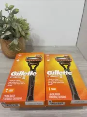 2 Gillette Fusion5 Men's Razors, Handle and Blade Refills (3 Refills Total)