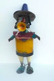 METAL ART MARIACHI SCULPTURE 23" TALL YARD ART MUSICIAN W/ HORN