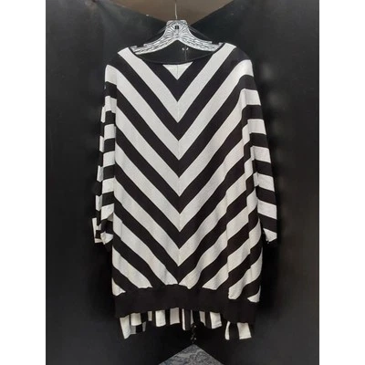 Ladies Black & White Top & skirt Size 3X By 89th + Madison Skirt By Torrid