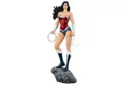 Wonder Woman New 52 1:6th Scale Limited Edition Statue