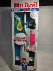 1998 Dirt Devil Junoir Battery operated Play Mop Vac toy -sealed