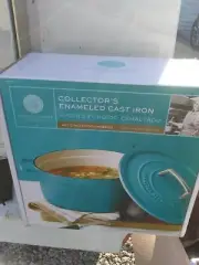 6 QT STOCKPOT ENAMELED CAST IRON TURQUOISE New Martha Stewart