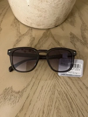 NWT West Loop Round Black Sunglasses NS0822 23 464 001 VL FWG 100% UVA-UVB
