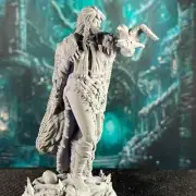 Vampire Druid Dnd Mini | Dark Sorceress w/ Crow D&D Mini | 3D Printed | DM Stash