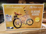 MPC MODEL KIT - SCHWINN "STING-RAY" CLASSIC KRATE BICYCLE!! - NEW RELEASE Yellow