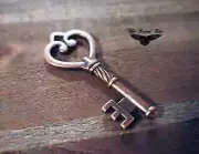 Skeleton Key Pendant Antiqued Copper Heart Steampunk Jewelry Making 2 sided