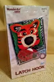 LATCH HOOK KIT TIGER WONDER ART CARON NEW SEALED #4602 12 X 12" QUICK EASY BOY*