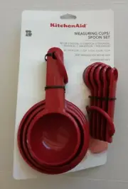 Kitchen Aid 4 Cup & 5 Spoon Measuring Set (NEW) Empire Red KQ475OHERA