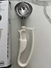 Scoop Disher Zeroll 2010 3 1/4 oz EZ Diameter 2 5/8