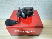 Baitcasting Reel 20 GENPU 200PG Right 5.5:1 Fishing Reel IN BOX