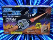1992 Playmates Star Trek Next Generation Electronic Phaser Sealed
