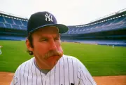 Pitcher Sparky Lyle New York Yankees chews on chewing tobacco bef- 1976 Photo 3