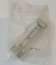 D7022901 NEW GENUINE OEM AMANA MAYTAG FRIDGE HINGE IN ORIGINAL PACKAGING