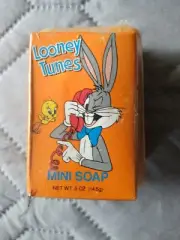 Vintage Looney Tunes Bugs Bunny Mini Soap Holder 1987