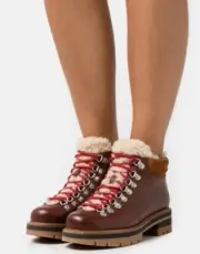 Clarks Chunky AlpineWinter Boots Womens 8 Brown Leather Rubber Sole Lined