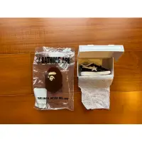 在飛比找蝦皮購物優惠-Bape Ape Sta 流行鞋 黑色 白色 鑰匙圈