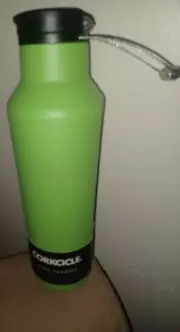 NEW Corkcicle 20 Oz Sport Canteen Matte Green Bottle