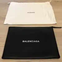 在飛比找蝦皮購物優惠-售出 Balenciaga 手拿包