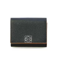 在飛比找momo購物網優惠-【LOEWE 羅威】Anagram Trifold 石紋小牛