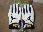 NIKE JORDAN SUPERBAD 4 NCAA MICHIGAN WOLVERINES PADDED FOOTBALL GLOVES, WHITE
