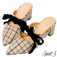 在飛比找Yahoo奇摩購物中心優惠-Ann’S春季感格紋-蝴蝶結2way粗跟穆勒鞋-米(版型偏小