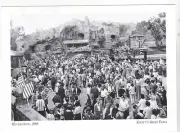 "The Big Crowds, 1968" @ Knotts Berry Farm (Postcard) {C47}+