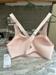 Athleta Light Pink Phenomena Bra Size 38 D High Impact Support NEW TAGS 89$