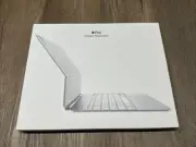 Apple iPad Magic Keyboard for 2024 Apple iPad Pro 13" (M4) White - Sealed
