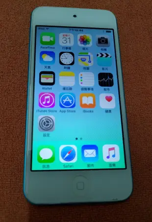 Apple ipod Touch 5代4吋 儲存空間 32GB 使用功能正常二手 外觀九成五新背面藍色機身角有使用痕跡已過原廠保固期