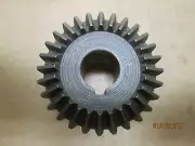 NEW OTHER, BOSTON HL150Y-G BEVEL GEAR, 14 DP, 28T, 5/8" BORE, KYWY, 1 S.S.
