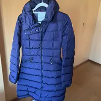 在飛比找PopChill優惠-[二手] MONCLER 長版女羽絨外套