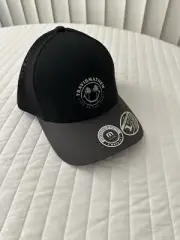 Travis Mathew Black & Blue SnapBack Golf Hat OSFM NWT “Lake Escape” Palms 110