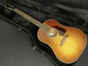Gibson: J-45 Standard Honey Burst