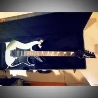 在飛比找蝦皮購物優惠-二手 Ibanez 電吉他 灰藍色 RG750+Boss M