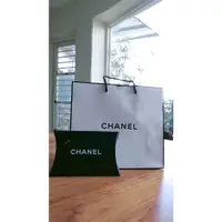 在飛比找蝦皮購物優惠-Chanel全新贈品紙袋，贈折疊禮盒