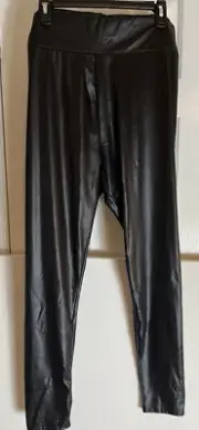 Boohoo Women’s High Waist Wet Look Black Leggings Size 12 USA NWT Activewear