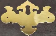 Polished Stamped Brass Chippendale Style Willow Drawer Keyhole Cover antique vin