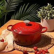 Gourmet Kitchen Cast Iron Casserole Dish with Lid Heat Resistant Knob Enamel Processing Oven Safe Dutch Oven Cookware High-Quality Non Stick Casserole 24cm - Black Cherry Red