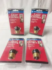 Carlon Automatic On/Off Light Control XP60 Sensor Candelabra Bulb Dusk/Dawn NEW