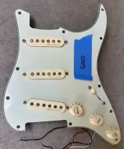 Genuine Fender Loaded Pickguard Noiseless Stratocaster SSS S1 Switching