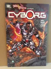 Teen Titans Spotlight: Cyborg PB, NEW. -P/X