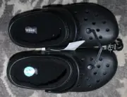 Crocs Dual Comfort Fuzzy Lined Black Faux Fur Clog Shoes Junior Size 6