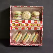 Boston Warehouse Mini Salt & Pepper Set-BBQ Hamburger Hotdog Theme New in box