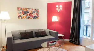 艾菲爾鐵塔附近的迷人巴黎公寓Charming Parisian Apartment Near The Eiffel Tower