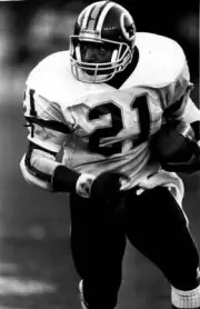 Earnest Byner Washington Redskins runs with the ball 1990s Old Photo 3